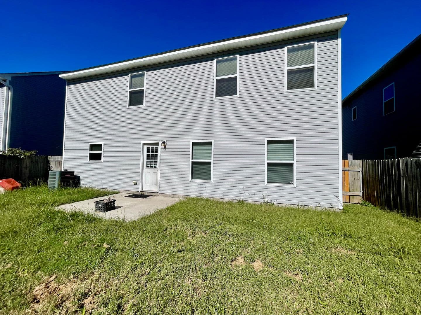 Norfolk House: 4843 Norvella Avenue