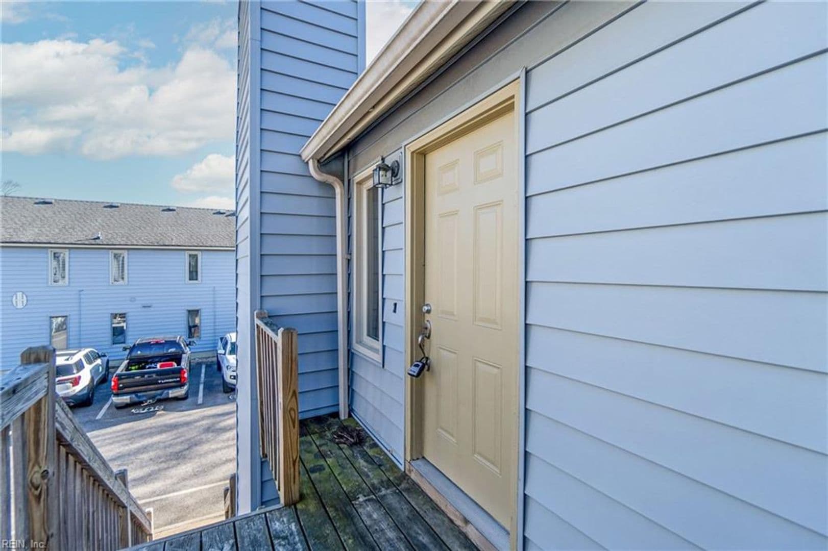 Virginia Beach House: 622 Pinewood Drive