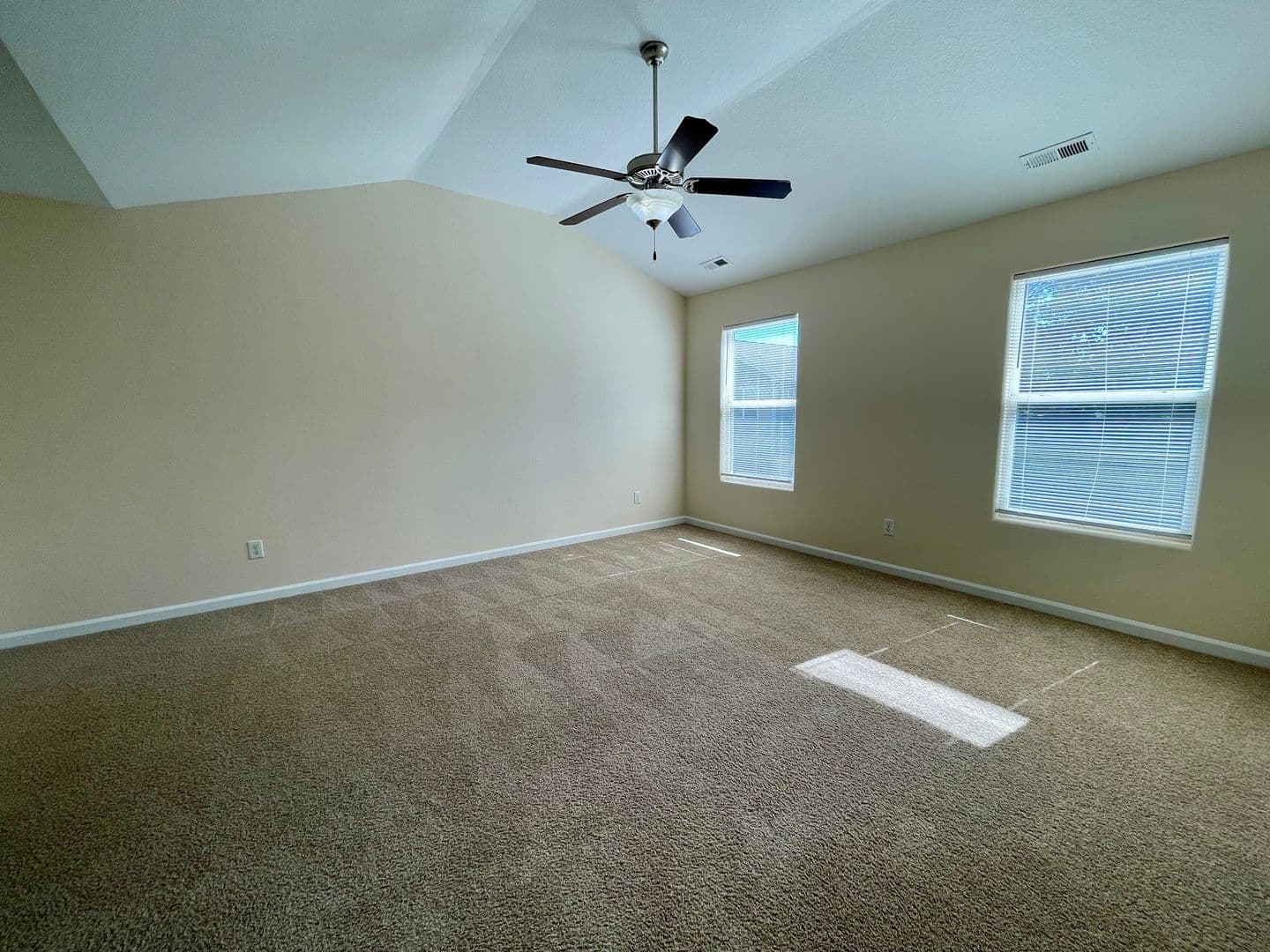 Norfolk House: 4843 Norvella Avenue