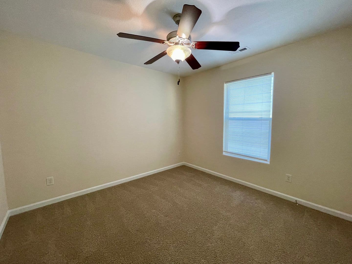 Norfolk House: 4843 Norvella Avenue