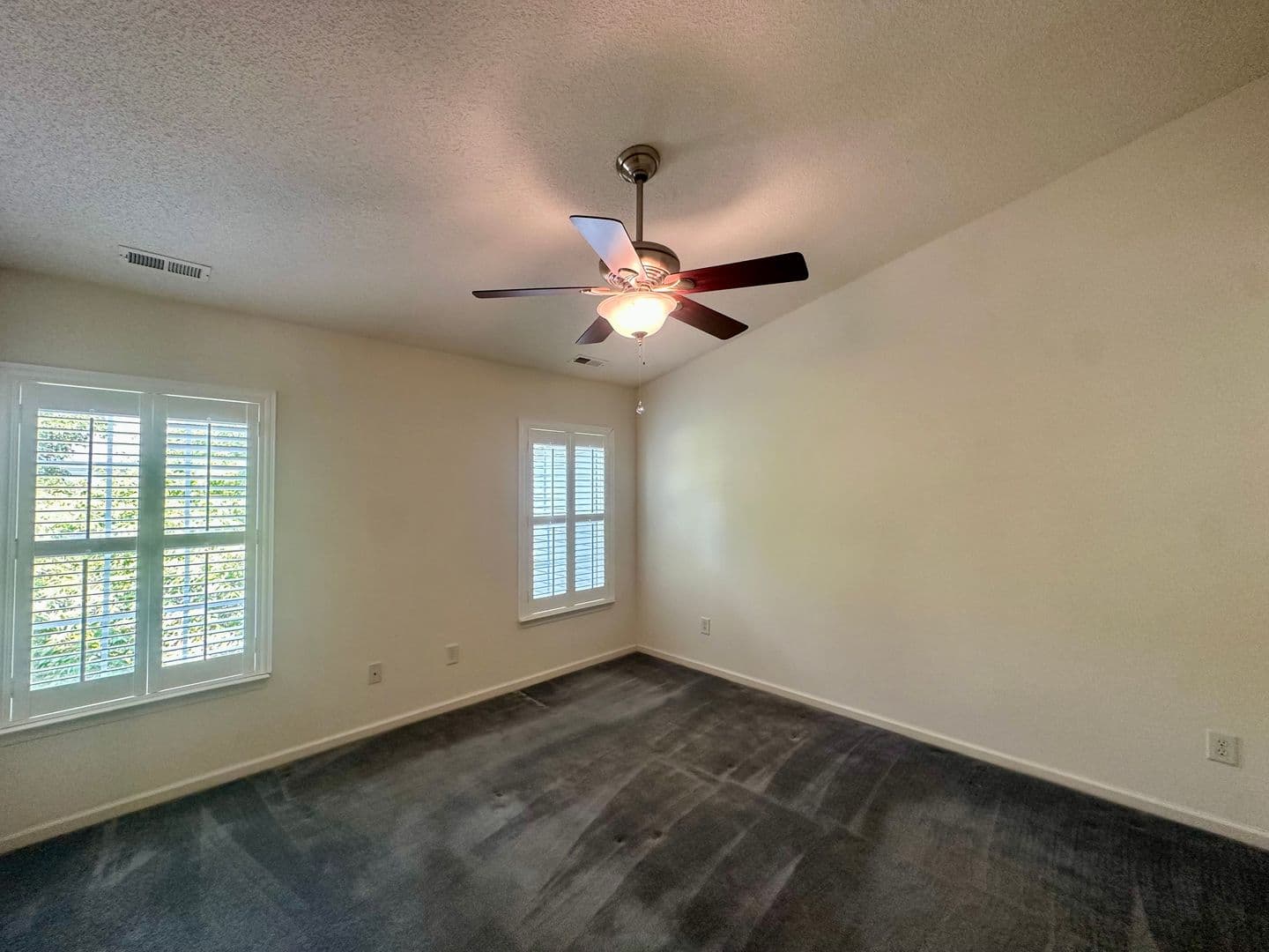 Portsmouth House: 1504 Sawgrass Ln