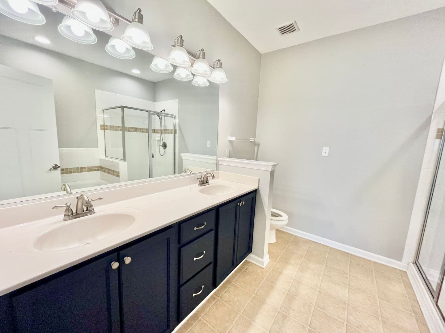 Norfolk House: 8230 Highland Street
