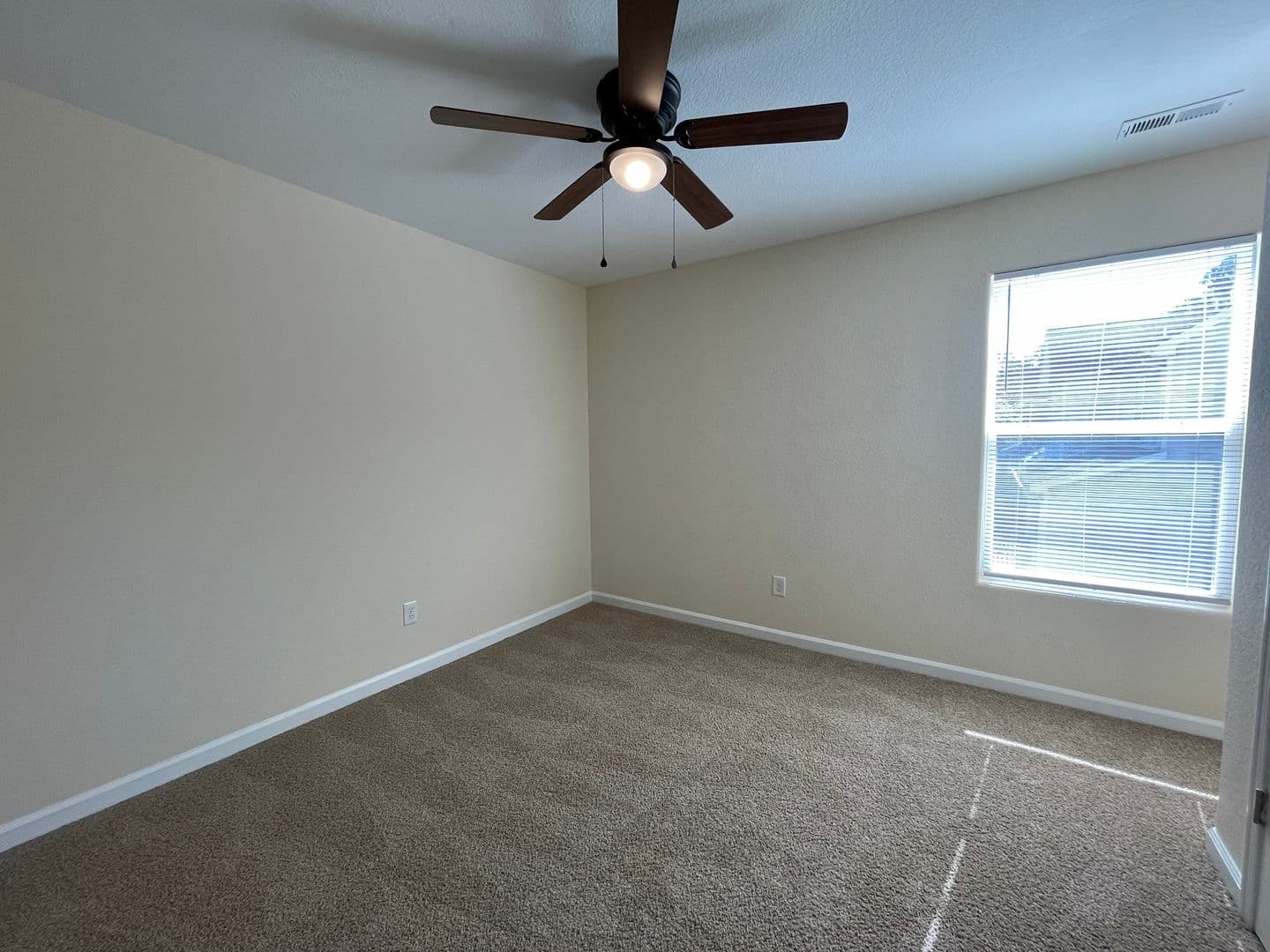 Norfolk House: 4843 Norvella Avenue
