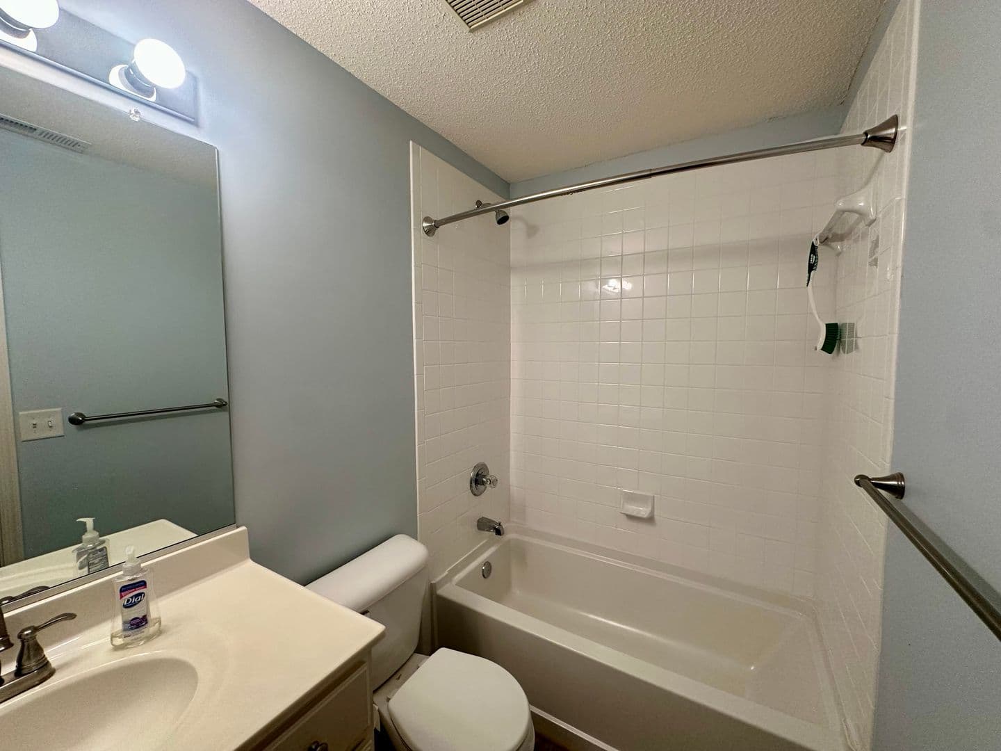 Portsmouth House: 1504 Sawgrass Ln
