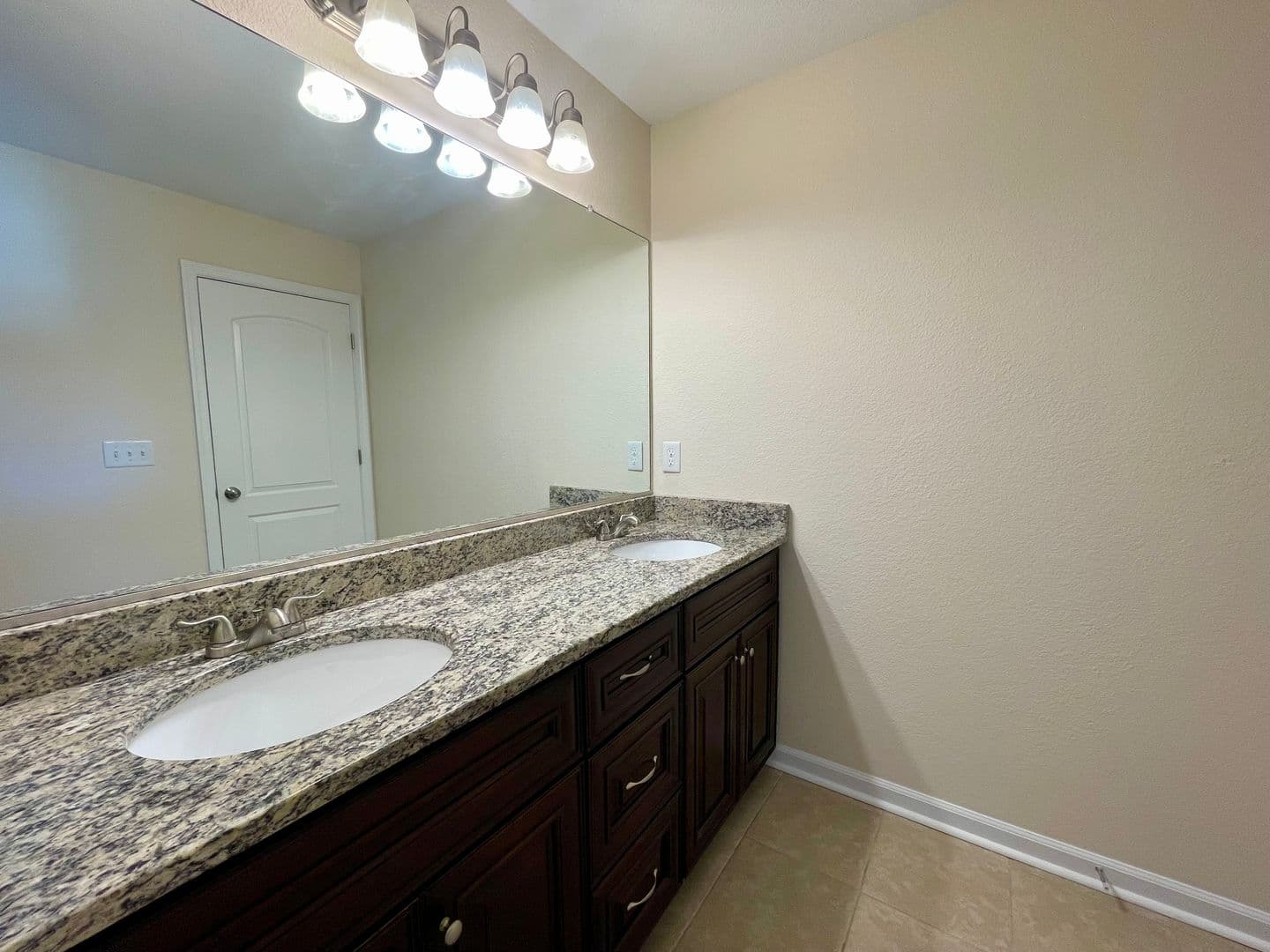 Norfolk House: 4843 Norvella Avenue