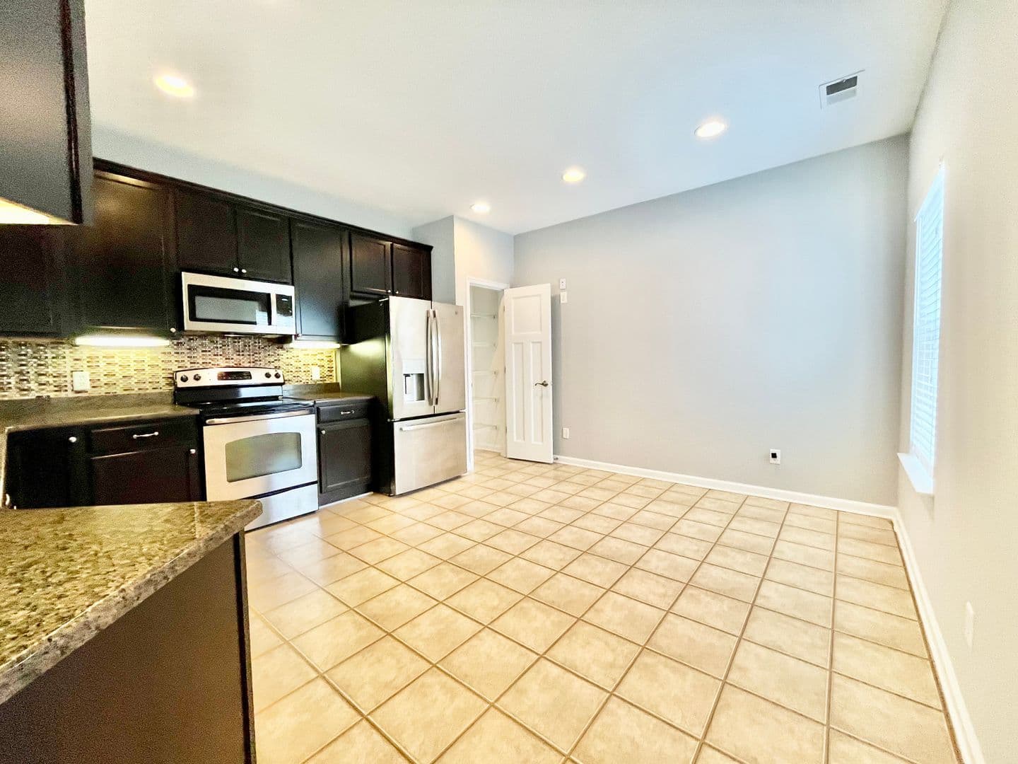Norfolk House: 8230 Highland Street