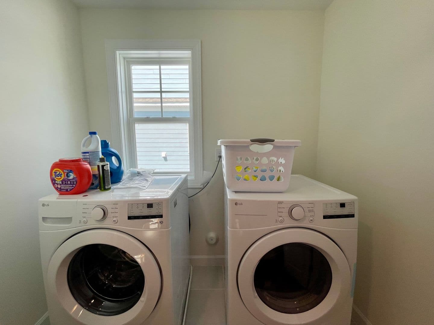 Virginia Beach House: 1349 Narrow Way