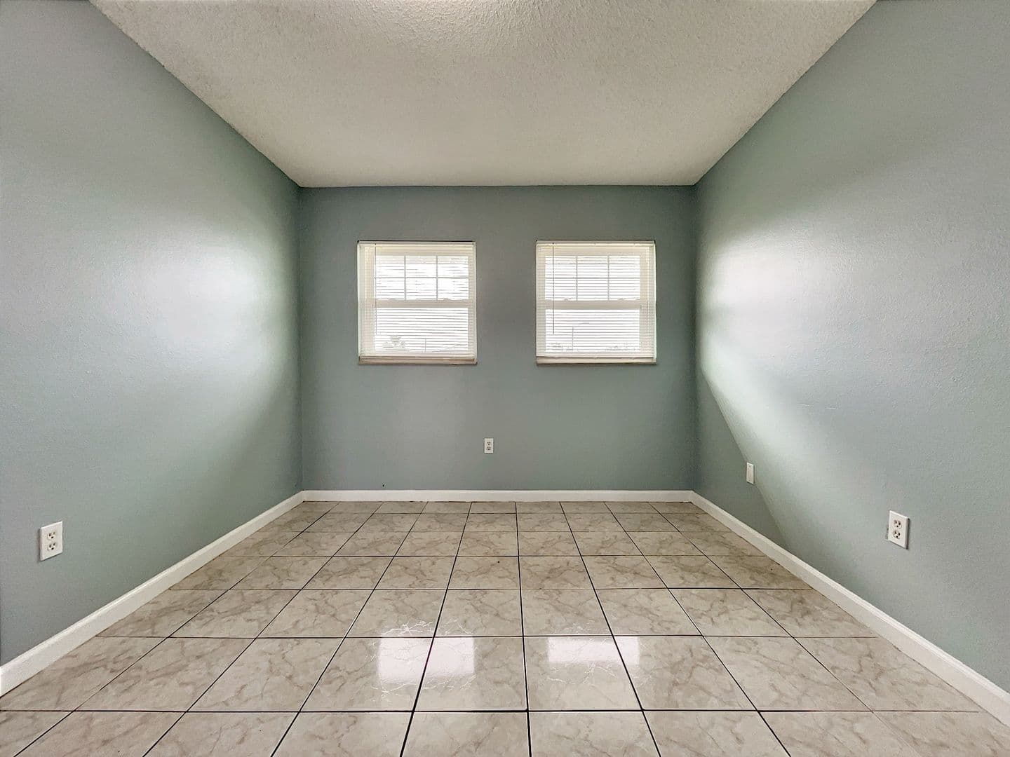 Orlando Condo: 865 Sky Lake Circle Apt. D