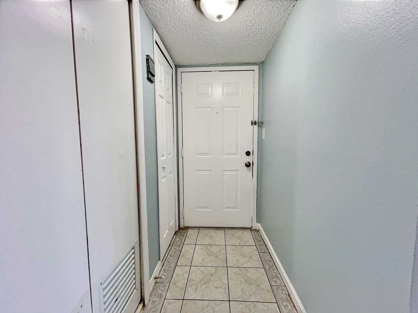 Orlando Condo: 865 Sky Lake Circle Apt. D