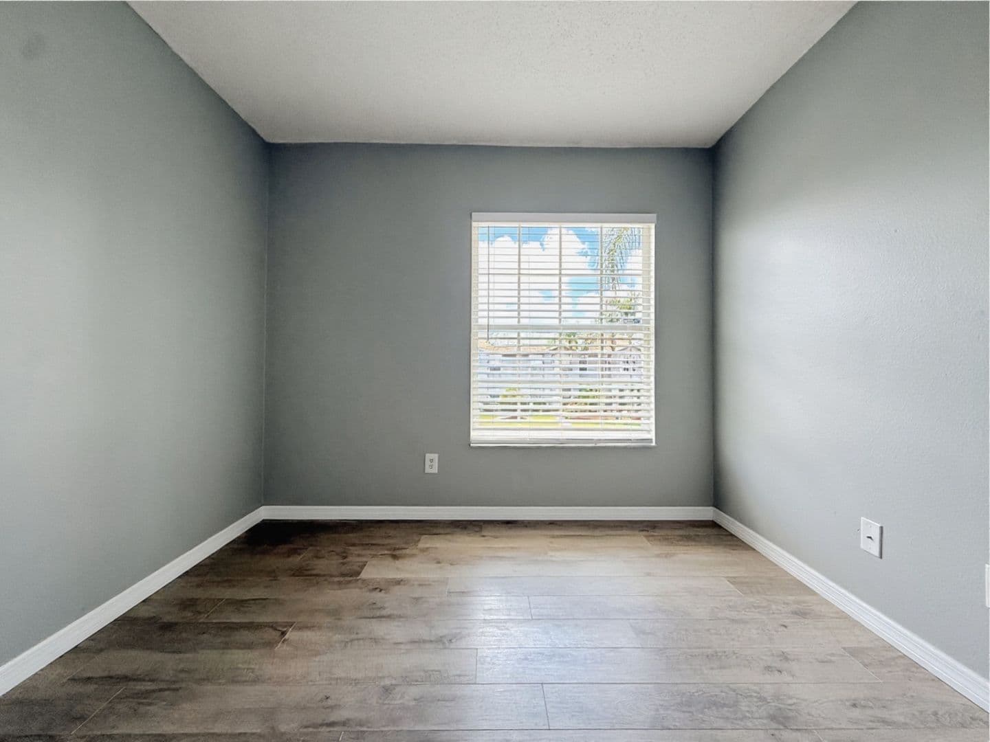 Orlando House: 13180 Summerton Avenue