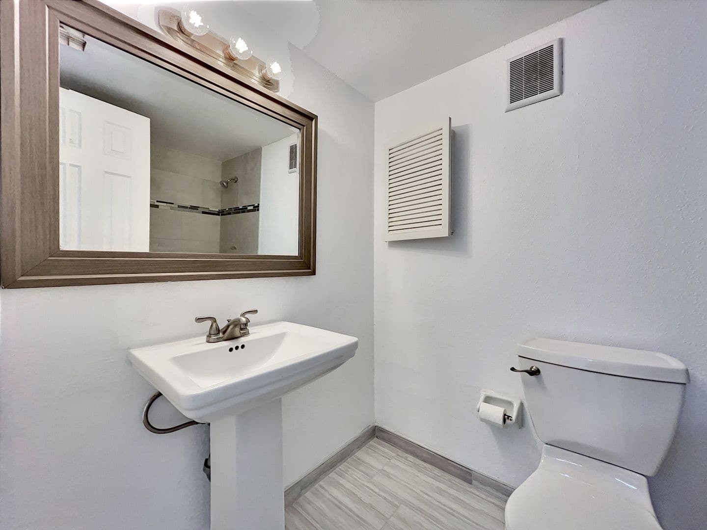 Orlando Condo: 865 Sky Lake Circle Apt. D