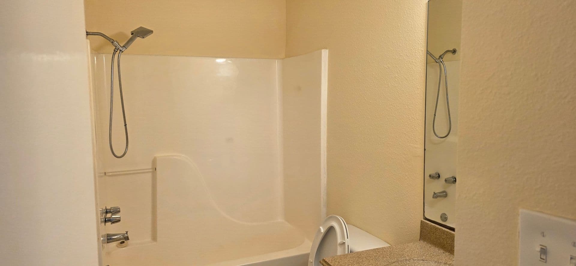 Jamaica Beach Apartment: 16506 Blackbeard Rd