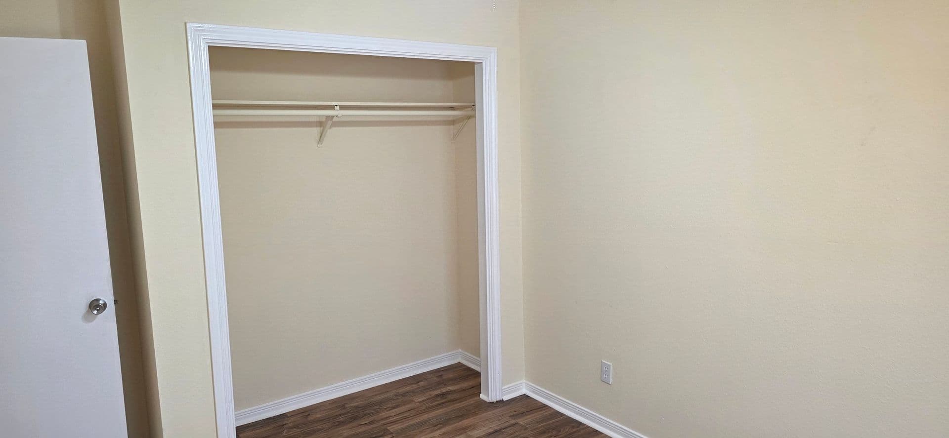 Jamaica Beach Apartment: 16506 Blackbeard Rd