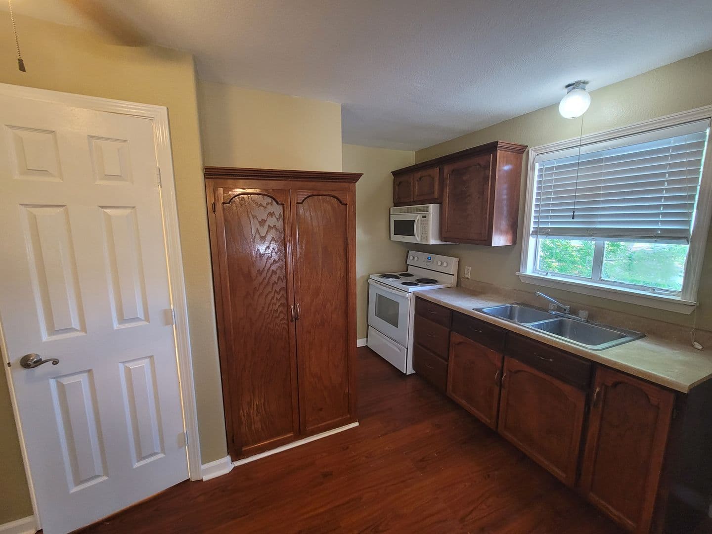 Galveston Apartment: 5401 Avenue P 1/2