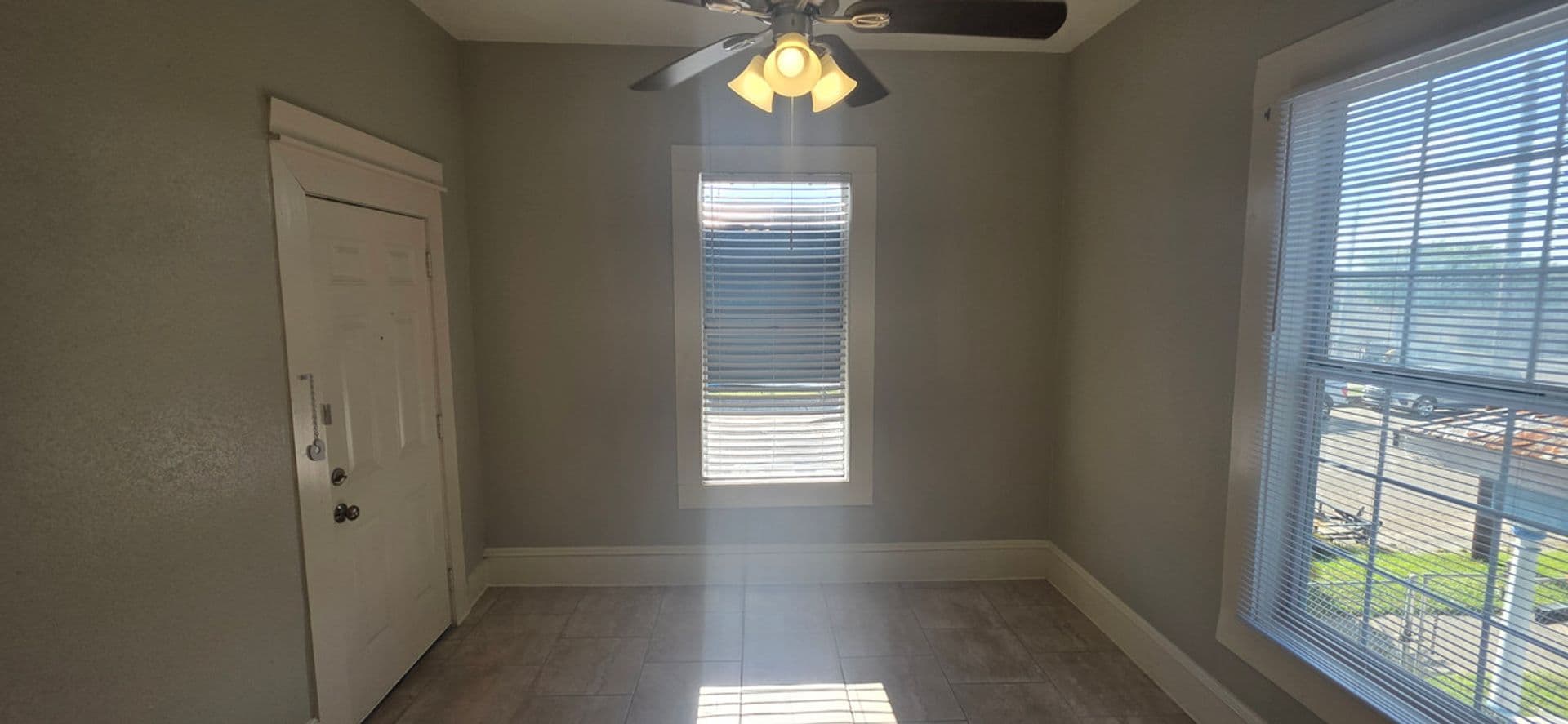 Galveston Apartment: 712 40th Street up