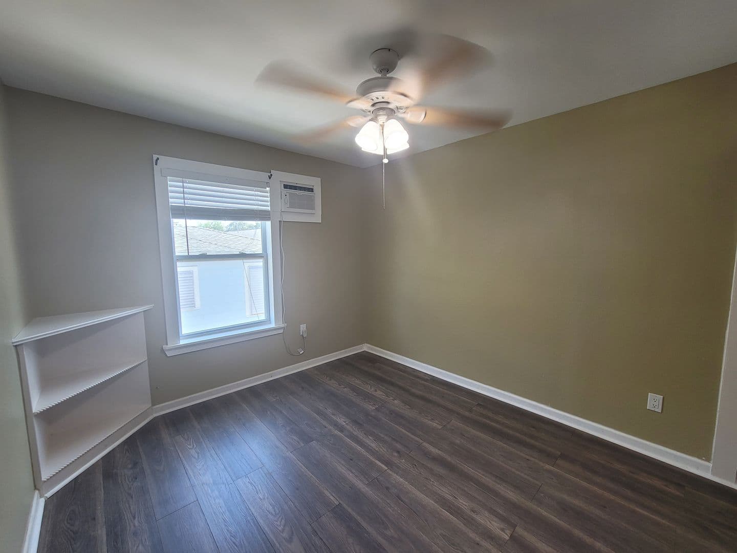 Galveston Apartment: 5401 Avenue P 1/2