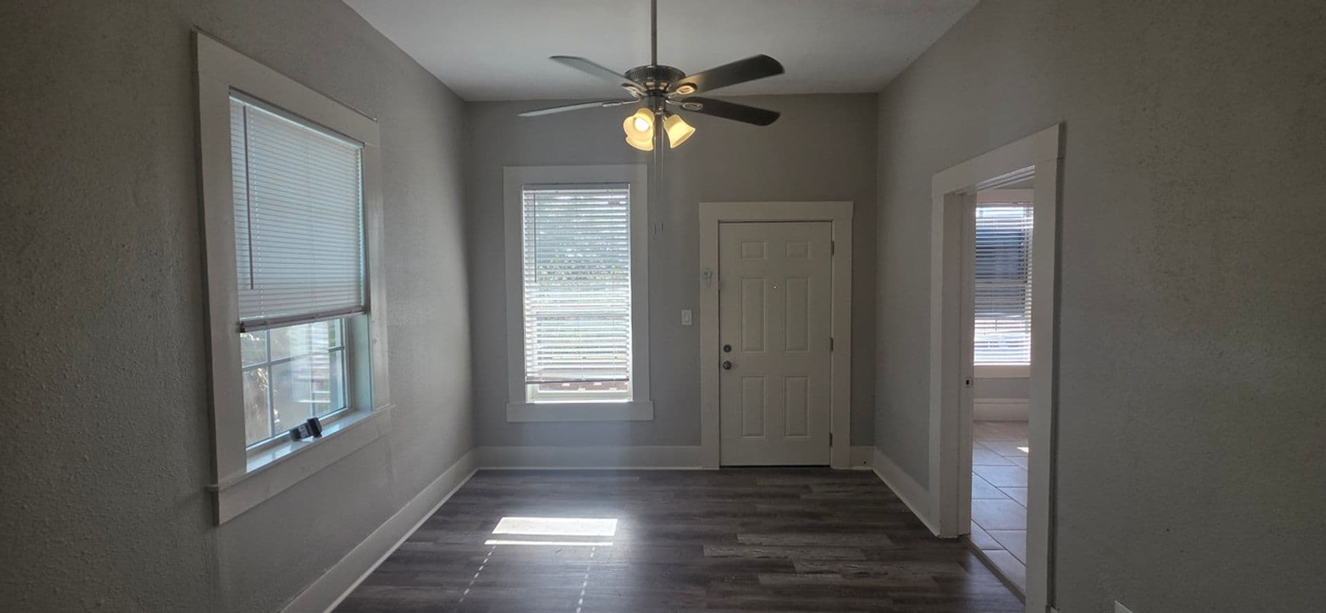 Galveston Apartment: 712 40th Street up