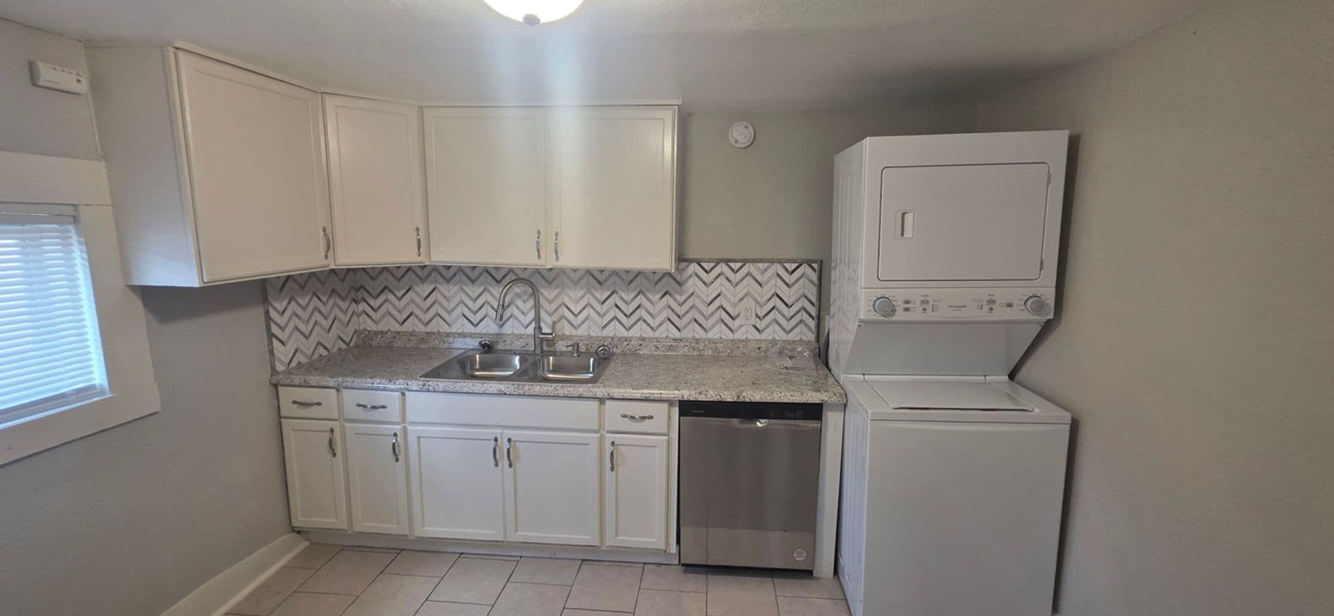 Galveston Apartment: 712 40th Street up