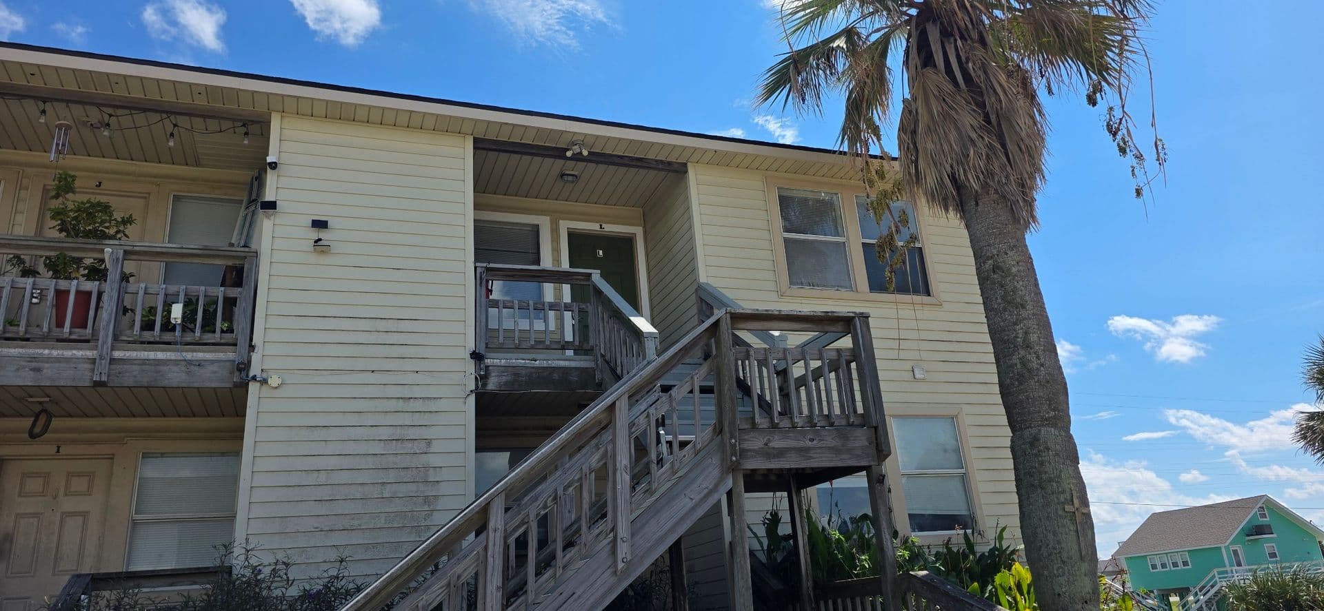 Jamaica Beach Apartment: 16506 Blackbeard Rd