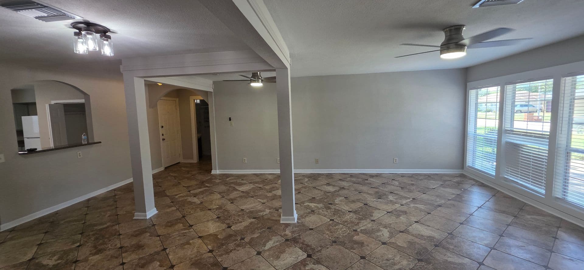 Galveston House: 7117 Poplar