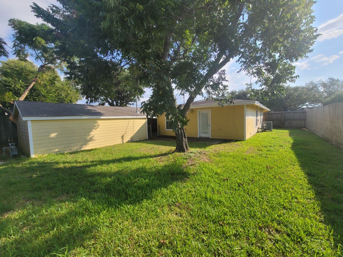 Galveston House: 1523 Campbell