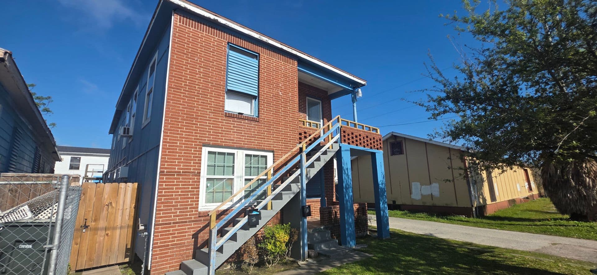 Galveston Apartment: 712 40th Street up