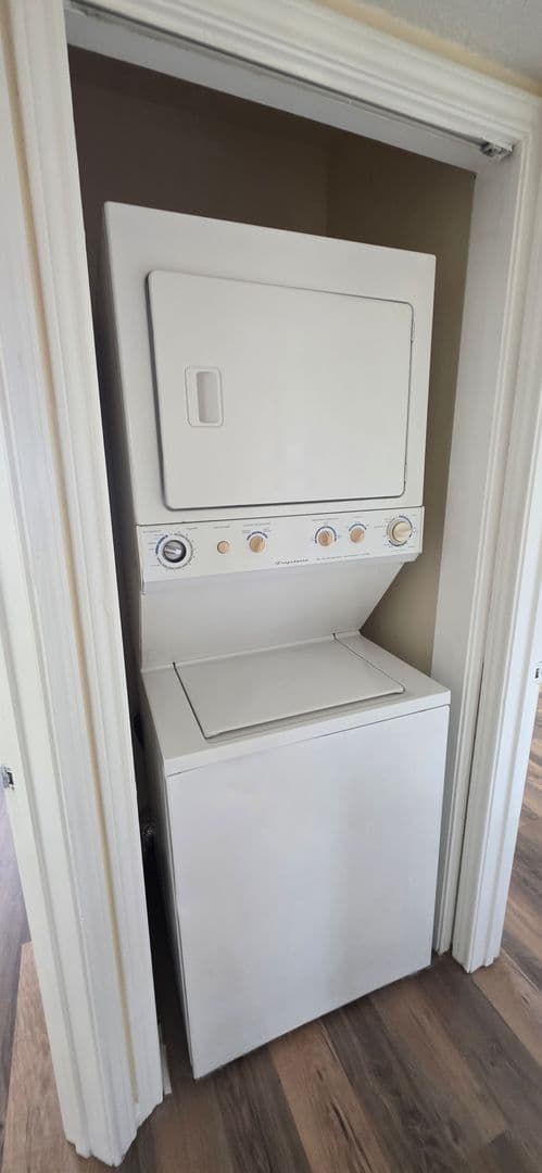 Jamaica Beach Apartment: 16506 Blackbeard Rd