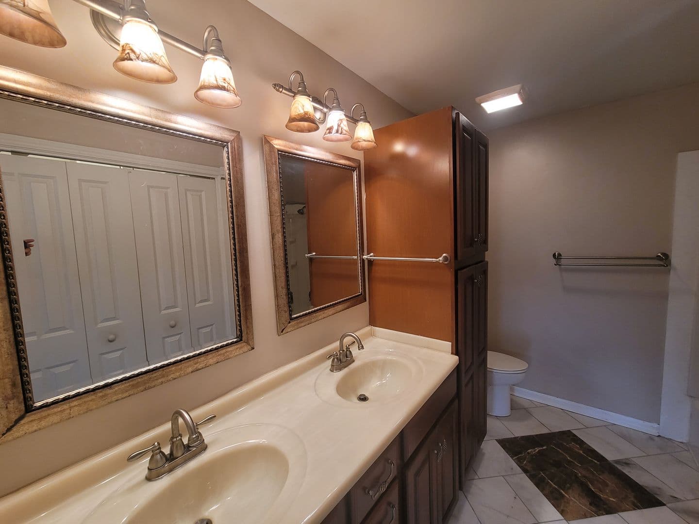 Galveston House: 114 Dolphin