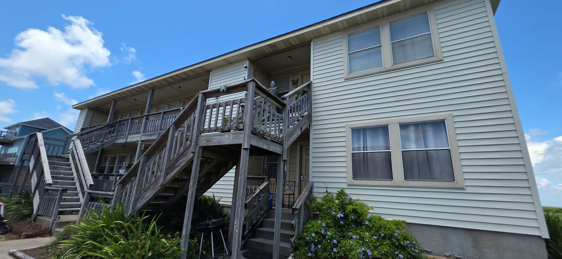 Jamaica Beach Apartment: 16506 Blackbeard Rd