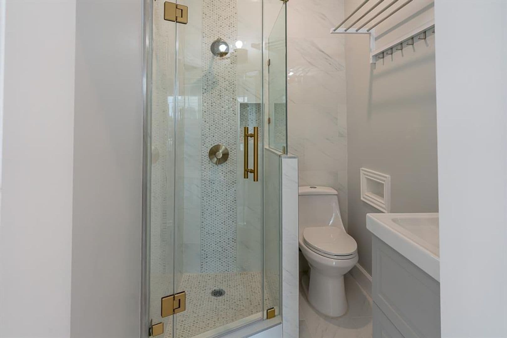 Galveston Apartment: 1801 Rosenberg