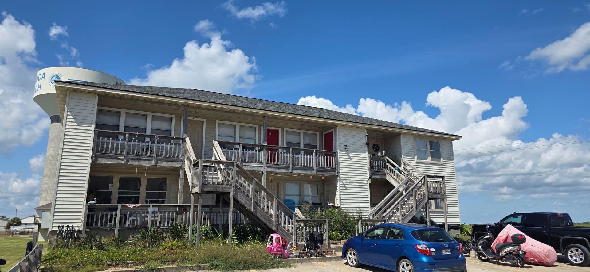 Jamaica Beach Apartment: 16506 Blackbeard Rd