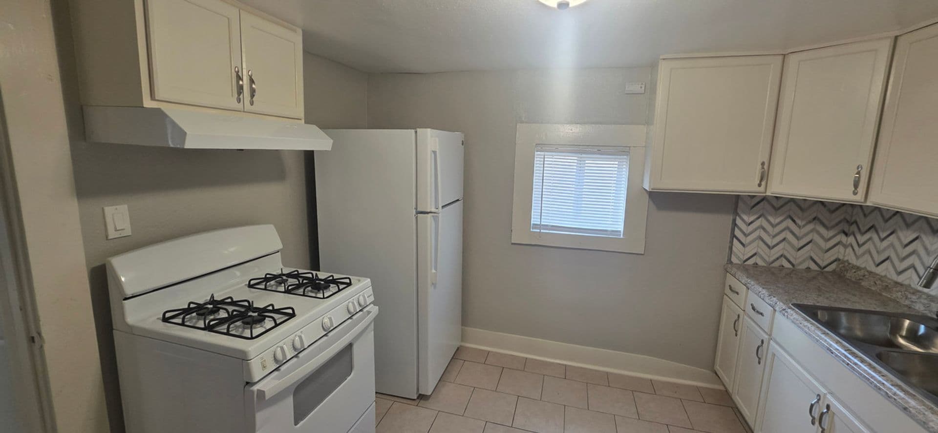Galveston Apartment: 712 40th Street up