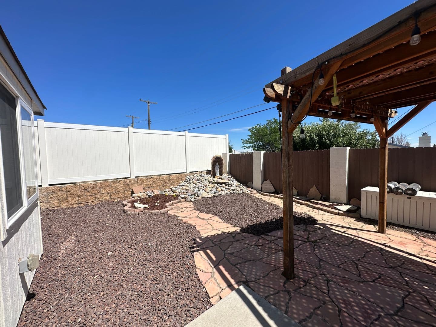 Farmington House: 4115 Azalea St.