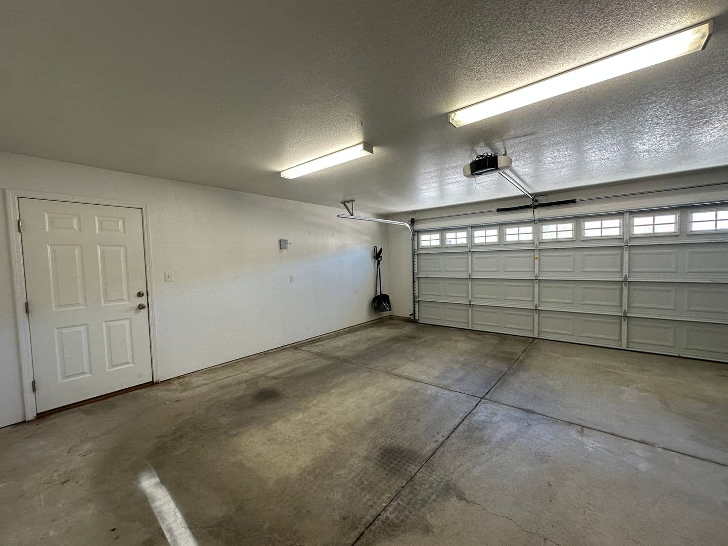 Farmington House: 4115 Azalea St.