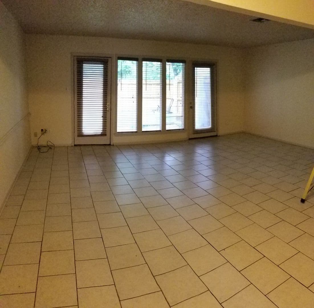 Lafayette House: 36 Larkspur