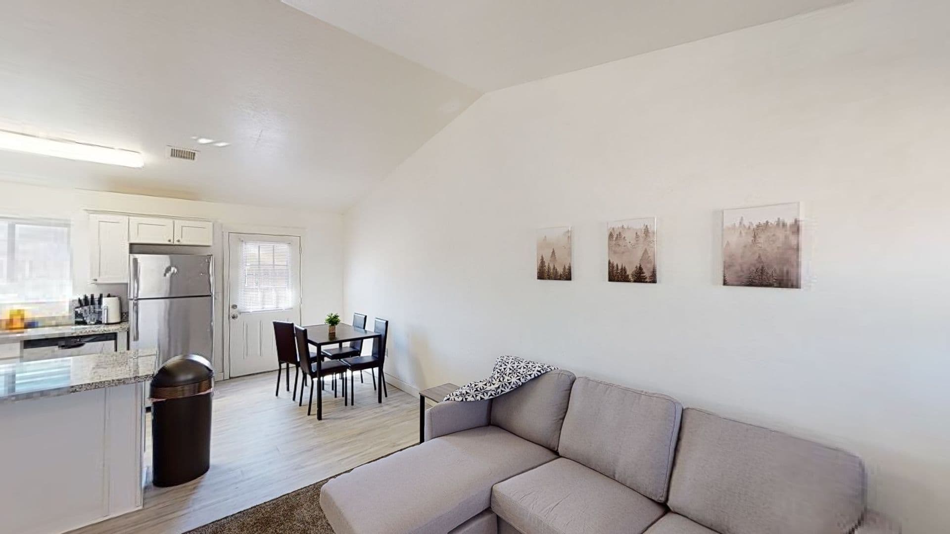 Show Low Multiplex: 561 N 10th Place