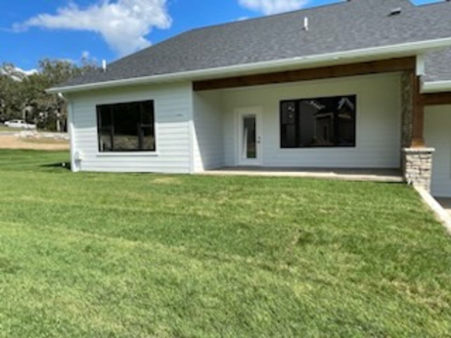 Rolla House: 10987 Quails Nest