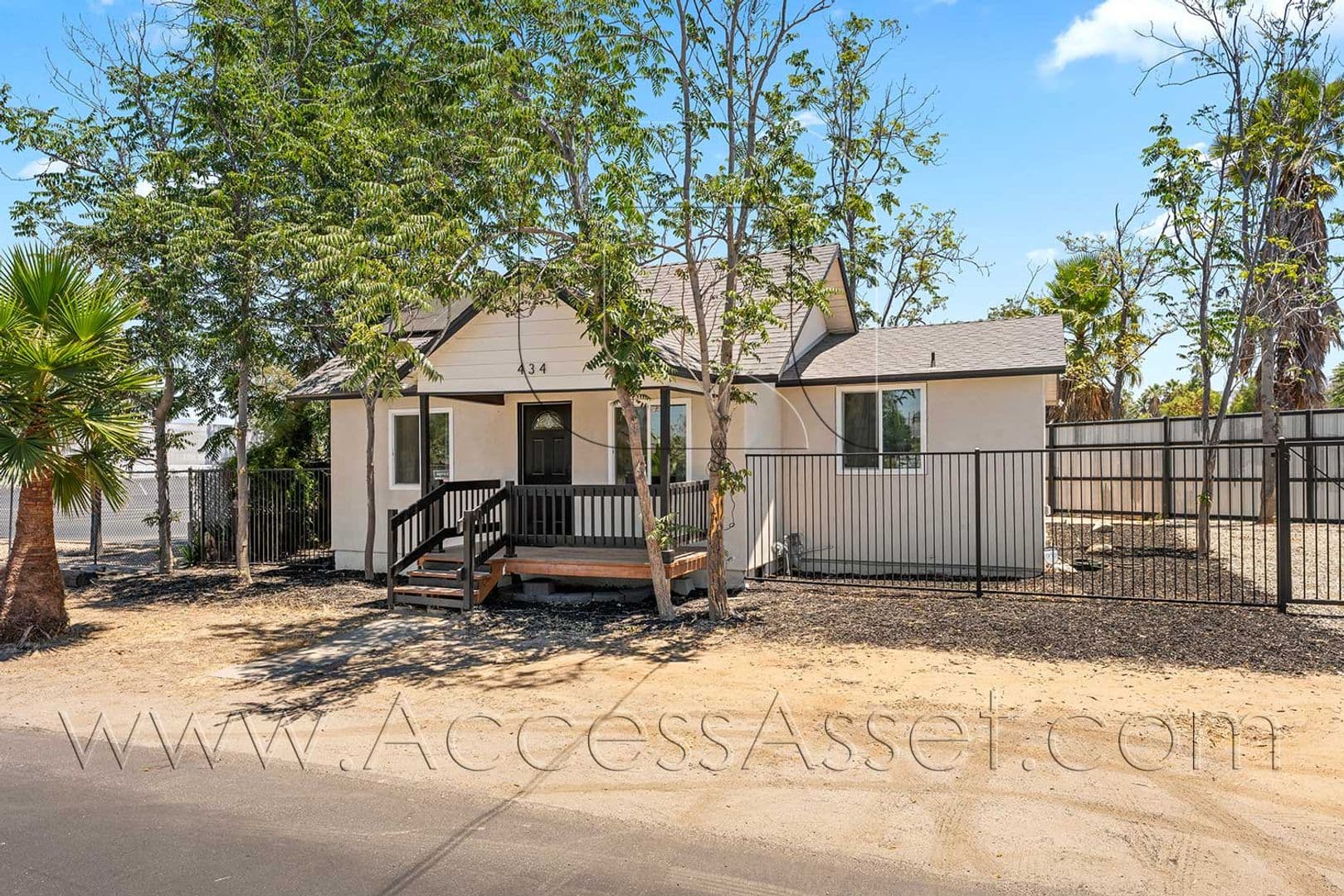 Riverside House: 434 Highland Ave