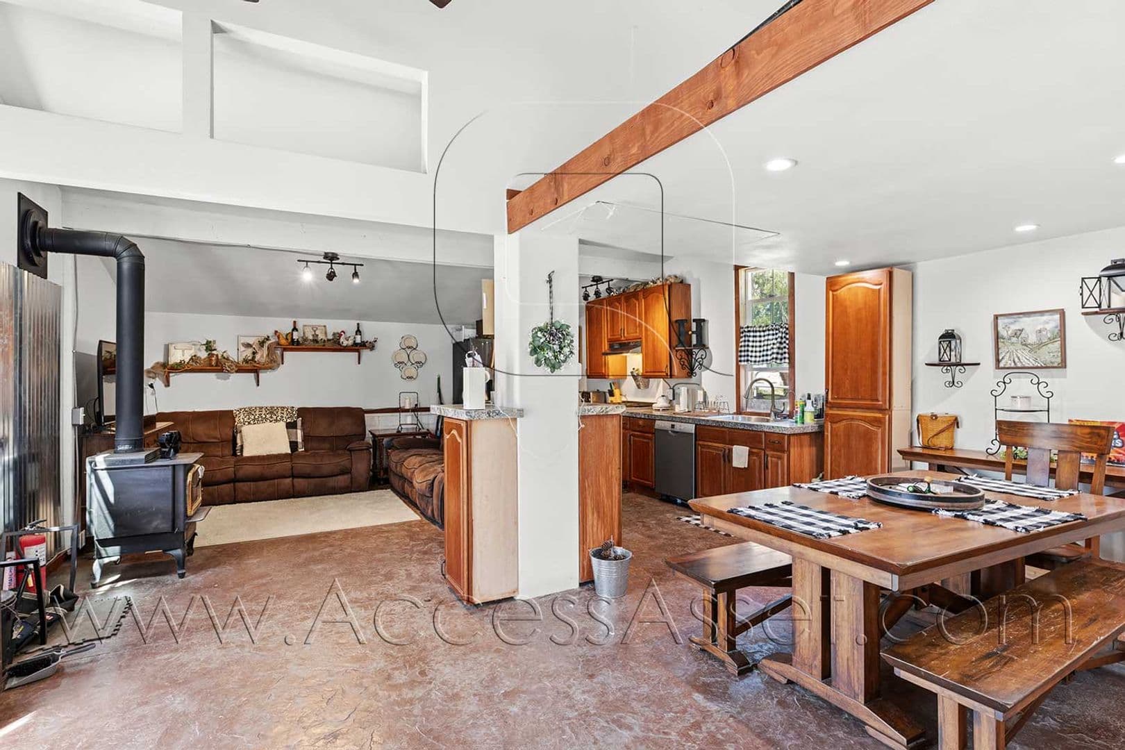 Lake Elsinore Apartment: 17700 Rodeo Rd