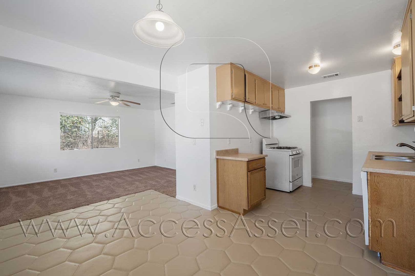 Lake Elsinore House: 29650 Jernigan St.