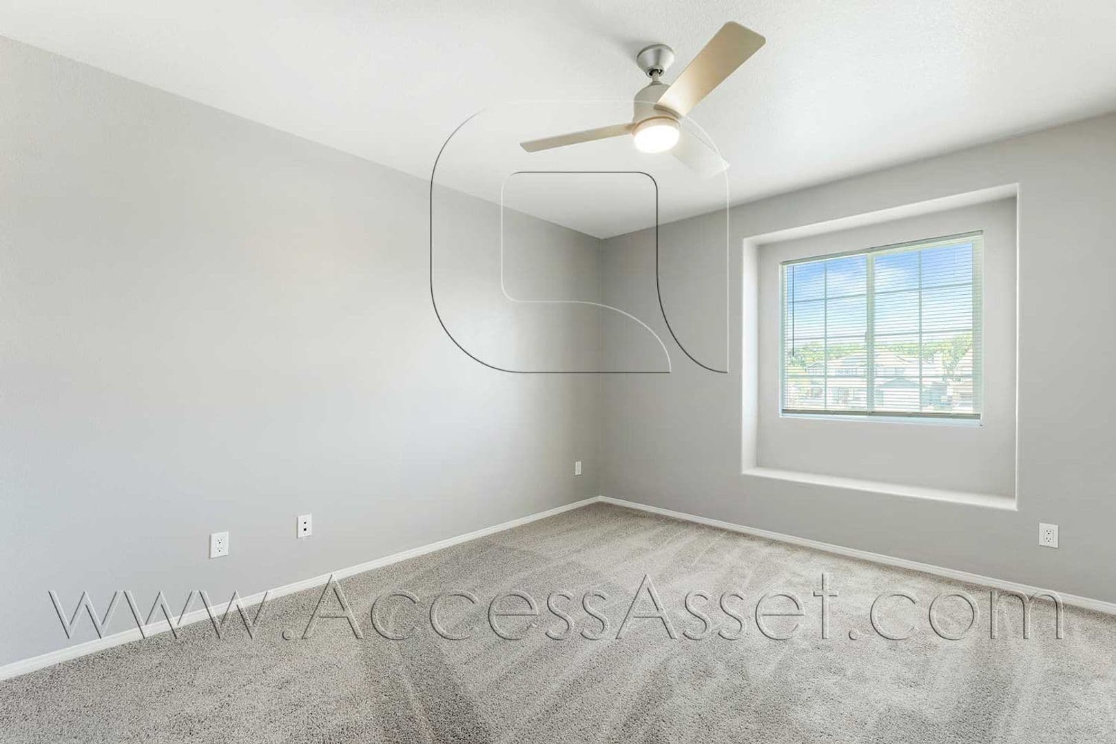 Eastvale House: 13555 Apricot Tree Ln