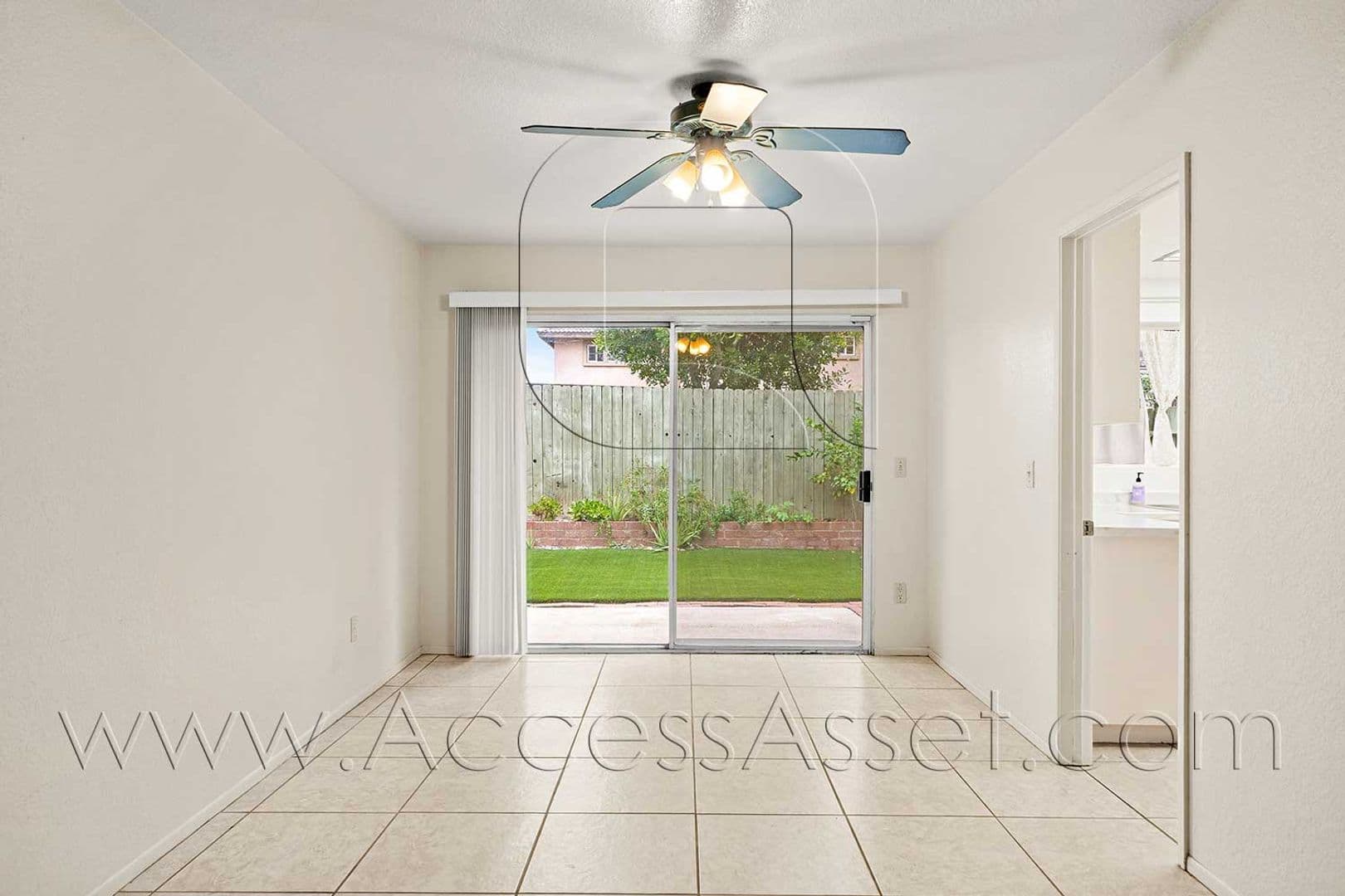 Lake Elsinore House: 619 Parkview Drive