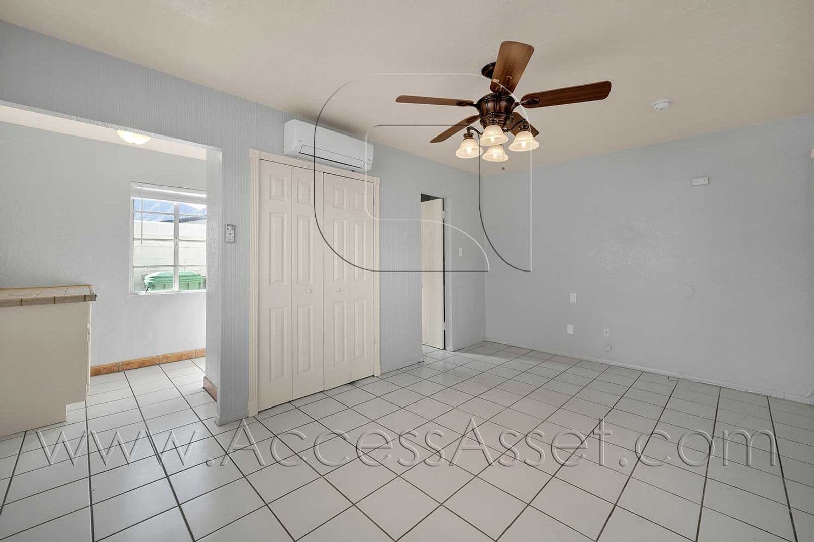La Quinta Apartment: 78660 Ave. La Fonda