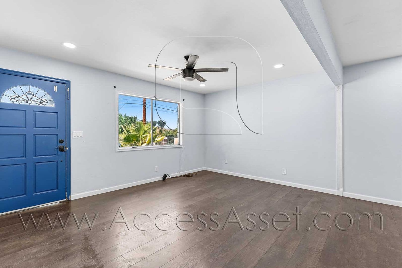 Lake Elsinore Apartment: 402 Davis St