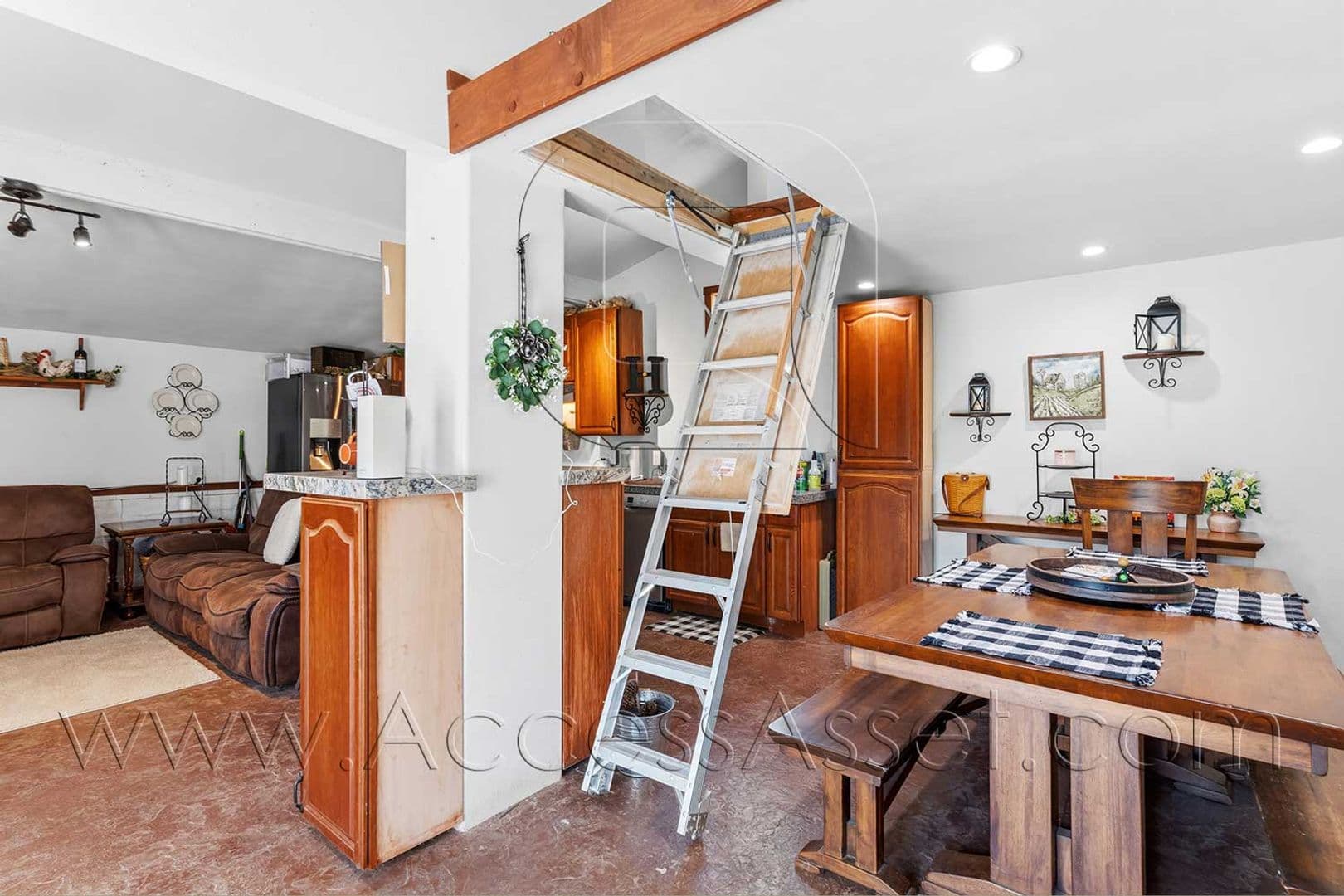 Lake Elsinore Apartment: 17700 Rodeo Rd