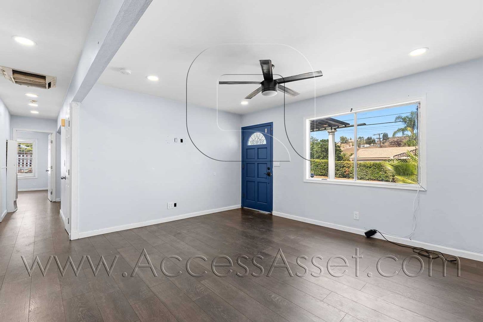 Lake Elsinore Apartment: 402 Davis St