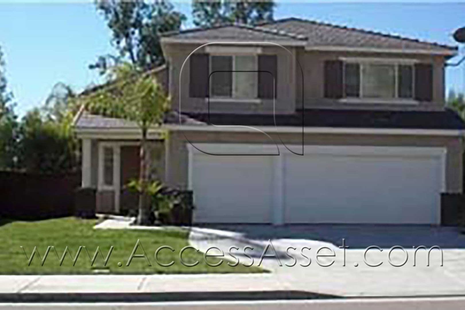 Lake Elsinore House: 3345 Spruce St.