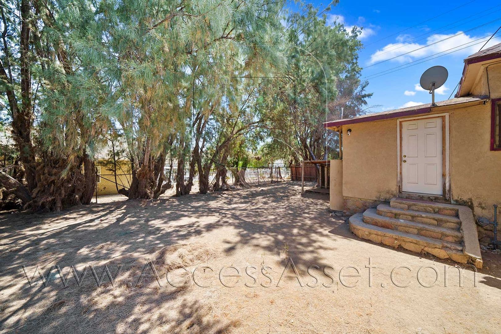 Lake Elsinore Apartment: 307 W Sumner Ave.
