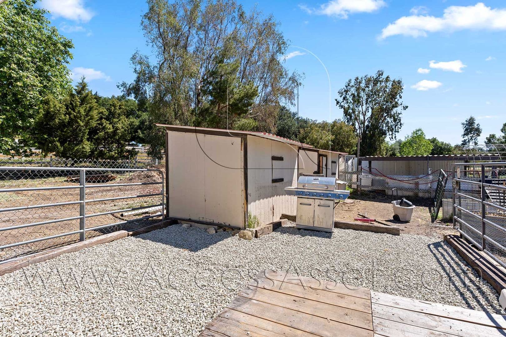 Lake Elsinore Apartment: 17700 Rodeo Rd