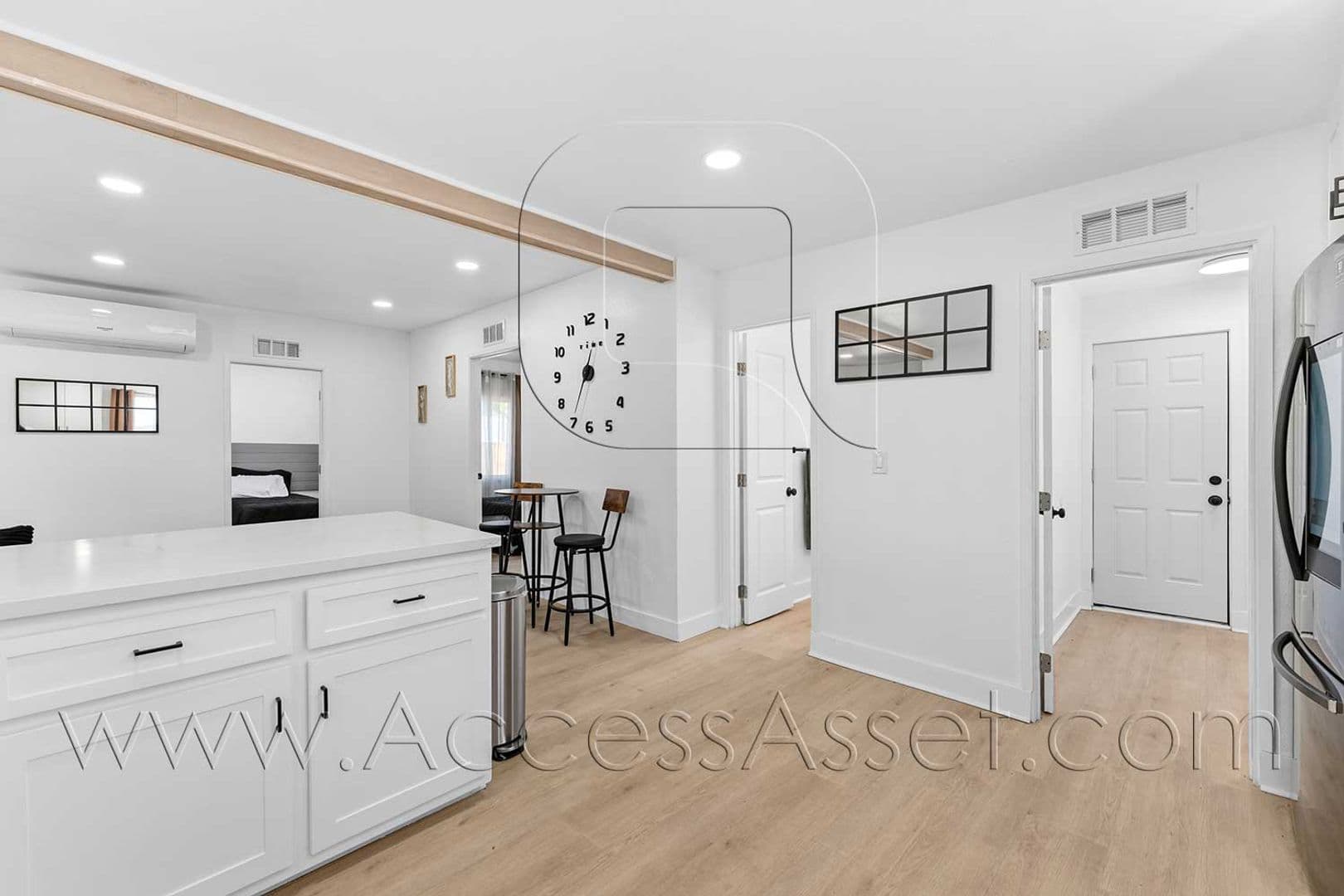 Riverside House: 434 Highland Ave